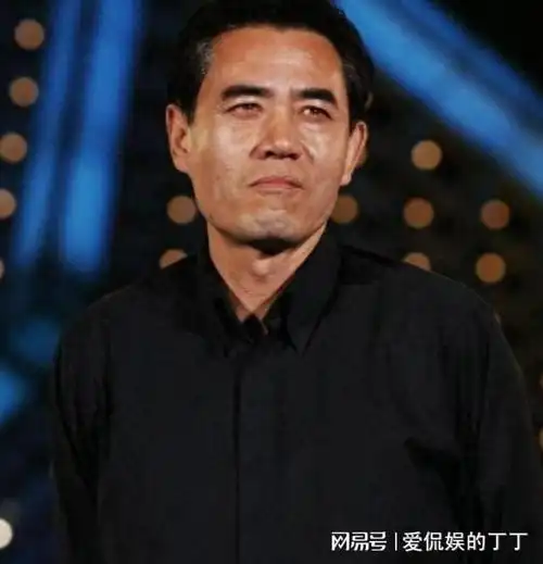 陈宝国儿子陈月末被父亲捧了12年凭借珠江人家终于走红