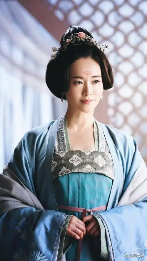 左小青:拍戏时我对你表白你心动过吗?王志文一句话她羞红了脸