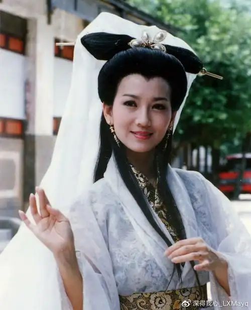 女星扮演白蛇:杨紫鞠婧祎灵气十足,那英一个人就能干掉法海