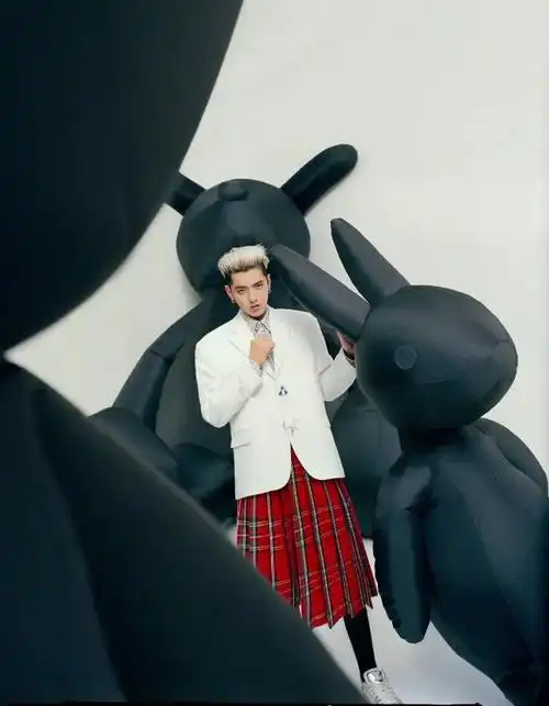 吴亦凡赵今麦对话太搞笑,赵今麦处处提防,真的细思极恐-爱妻自媒体