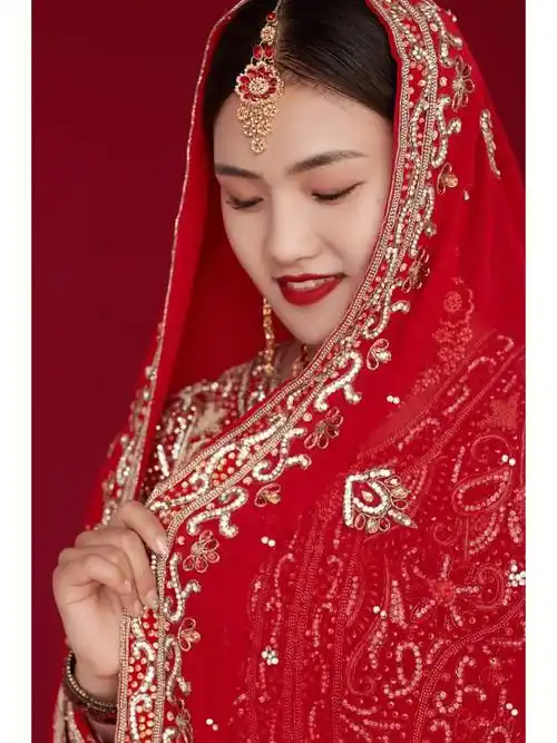 每个回族女孩都想要一套这样的红色婚纱照?
