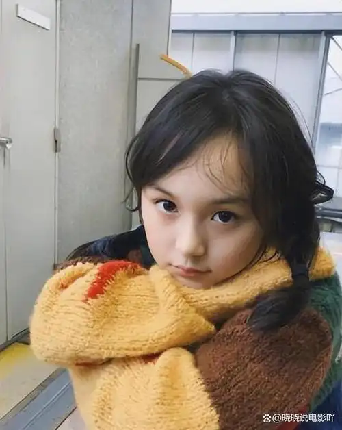 刘楚恬:2岁出道年入百万,因长相甜美被禁止整容,如今长成啥样