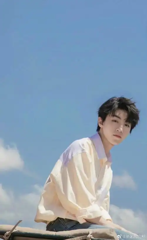 王俊凯陷入我们的热恋