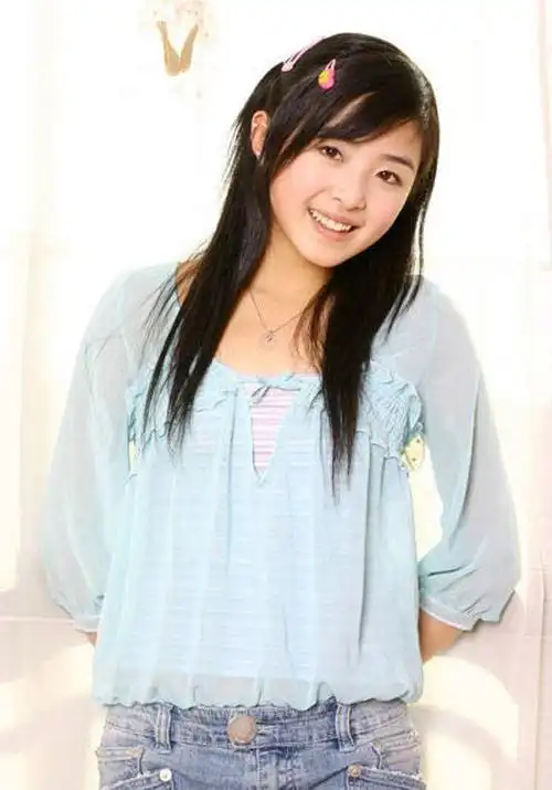 张含韵出道即巅峰却被骂公交车陷陪睡丑闻时隔16年今再翻红