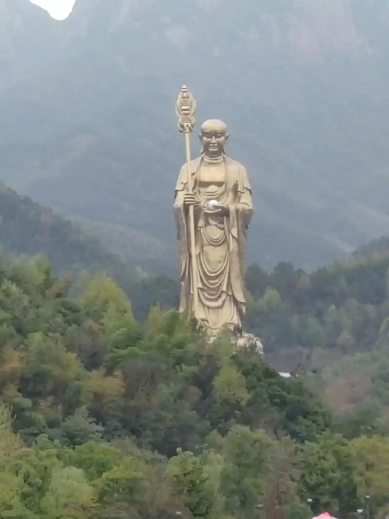 九华山大佛地藏菩萨铜像高99米,是修心养.#每一张照片都是满 - 抖音