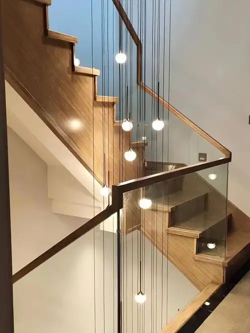 实木楼梯玻璃护栏