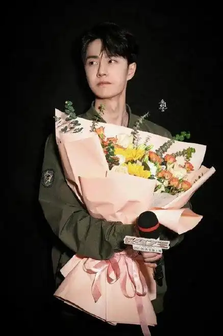 15王一博肖战前程似锦花团锦簇|肖战|王一博_新浪新闻