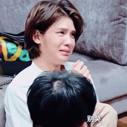 16岁出道的justin黄明昊,听完业内对他的评价却哭了!值得被认可