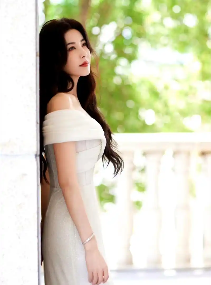 曾黎#  曾黎照片