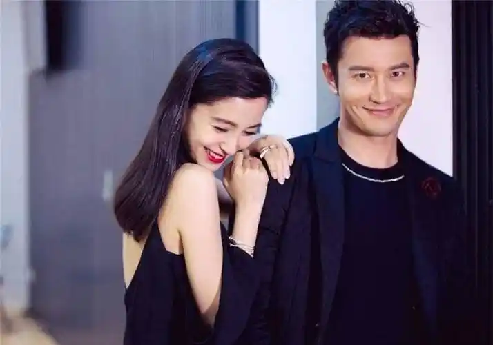 杨颖黄晓明先后发文,否认第三者言论,李菲儿还未表态._事情_关系_回应