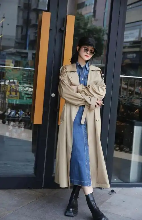 大衣搭配裙子怎么穿?精致时髦精的穿搭示范,美极了!