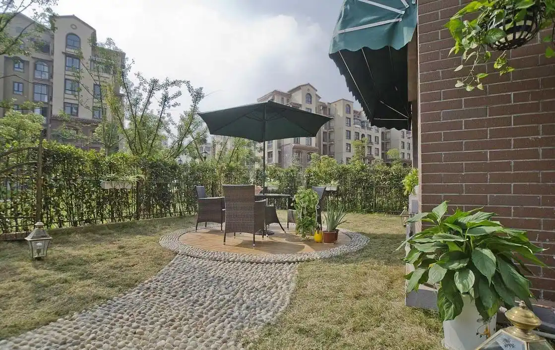 最新房子一楼小院装修效果图集