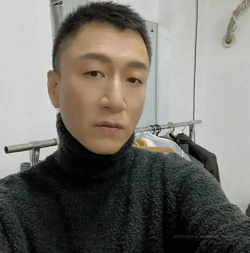 事实证明!被传移民海外,三年"无戏可拍"的孙红雷,活得潇洒自在