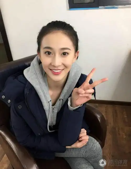 体操女神张豆豆退役张豆豆挺胸照是怎么回事张豆豆男友是谁2