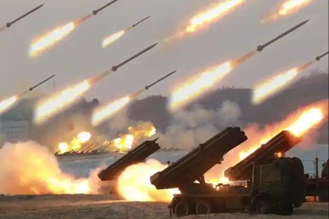 4万门大炮齐射有多恐怖?半小时45万炮弹,堪称毁天灭地