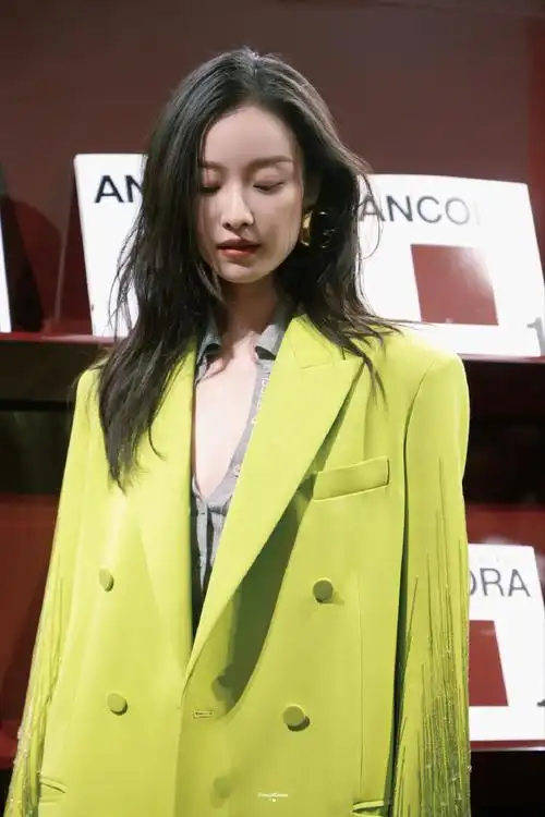 倪妮的腿低调不了一点##gucci晚宴出图