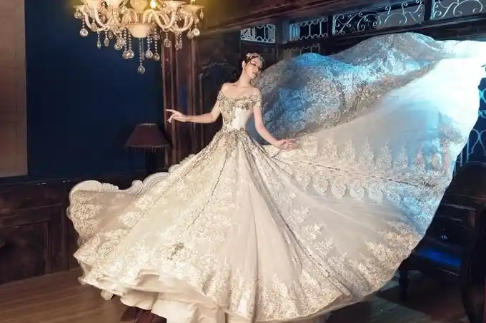 优雅晚礼服,仿佛童话世界的美丽