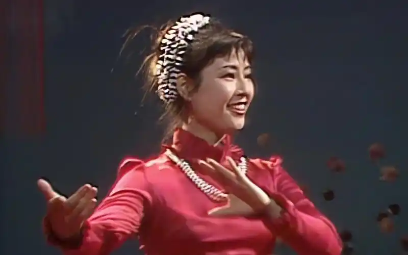 1986春晚歌曲祖国啊我永远热爱你殷秀梅