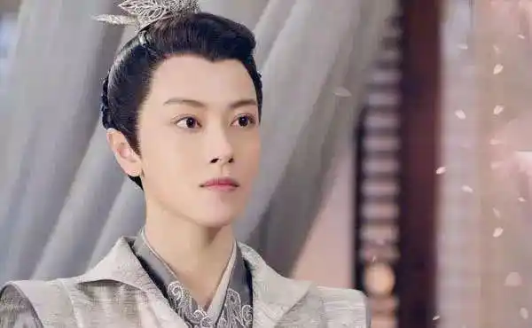 明星们女扮男装的照片,杨紫太萌,颖宝太酷,最后一个很经典_电视剧