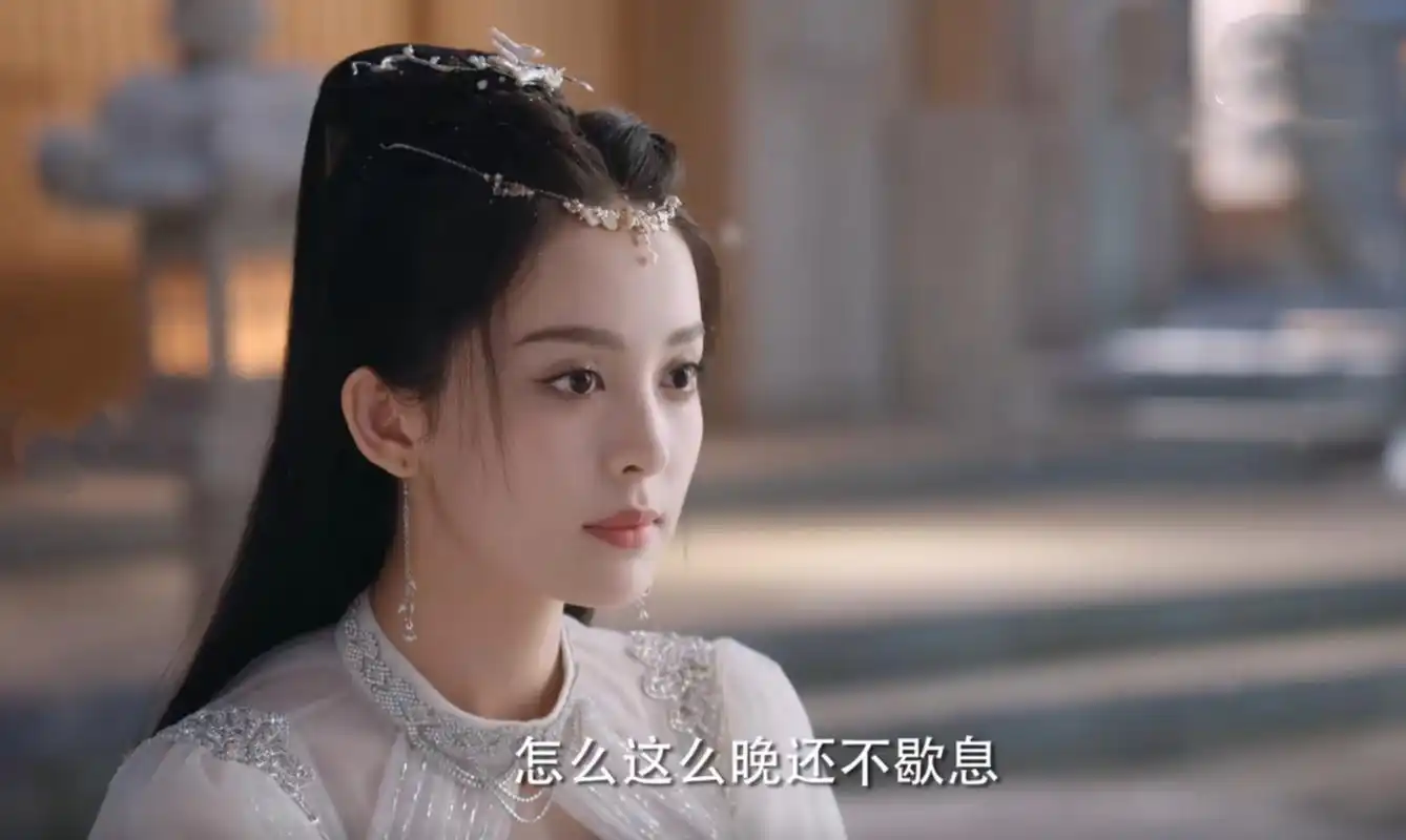 《雪鹰领主》古力娜扎超美超仙剧照[鼓掌][鼓掌] #娱乐最前沿# #影视