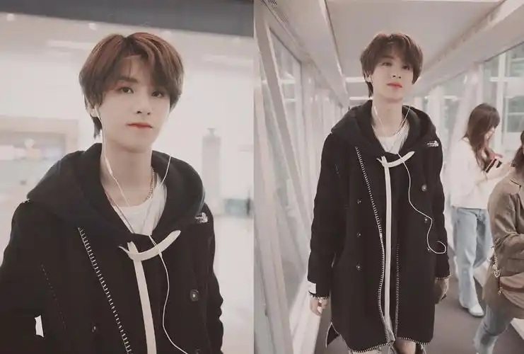 关晓彤黑衣黑裤耍帅,撞衫黄明昊,居然更霸气!