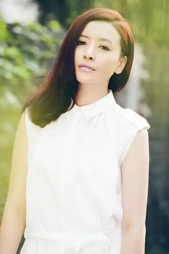 《战火兵魂》开播 张宛庭本色出演战地女汉子