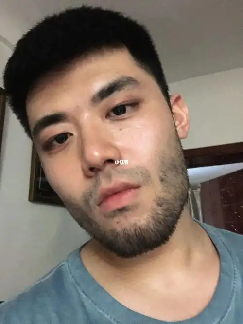 不刮胡子真的老太快了