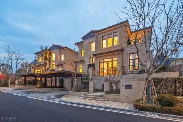 上海有三大富人区,高档别墅上亿元,到处可见明星与老外