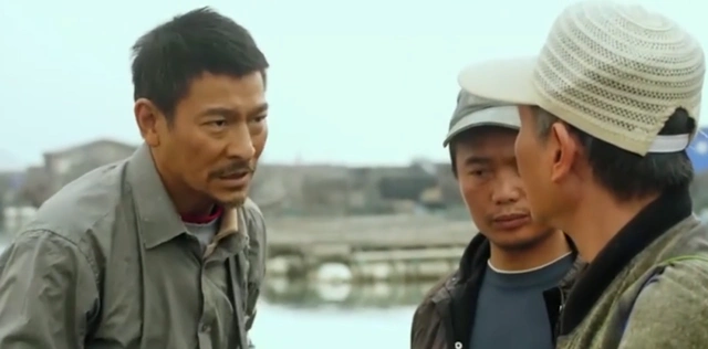 2014年在拍摄电影《失孤》,刘德华被工作人员连扇了好几个巴掌,在现场