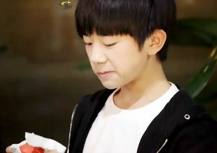 tfboys# #易烊千玺# #tfboys易烊千玺# 易烊千玺,十年之约.