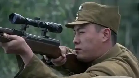 绝战:拿狙击枪打鬼子飞机,一枪就秒了飞行员,神了!
