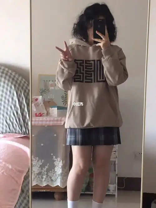 身高1米5体重105斤