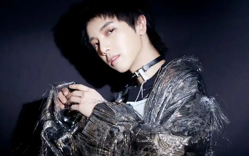 华晨宇帅气图片桌面壁纸,大陆明星,歌手,帅气,华晨宇,帅哥明星,大陆男