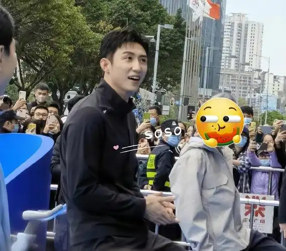 黄景瑜被曝给张艺上买睡衣,女方拍照挑衅王雨馨,录音证据被曝光