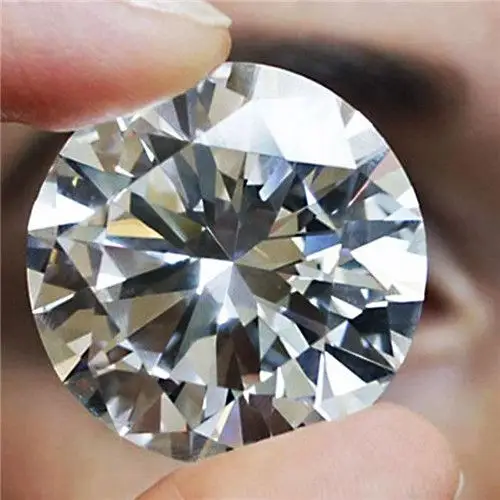 50克拉裸钻值多少钱50克拉的钻石有多大