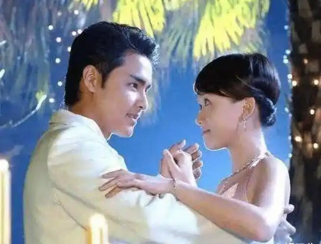 《王子变青蛙》15年后重聚,霸道总裁明道却缺席_陈乔恩_影视剧_青春