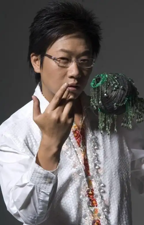 主题:[iphone]上海男主持里台风气场最好是不是非林海莫属了