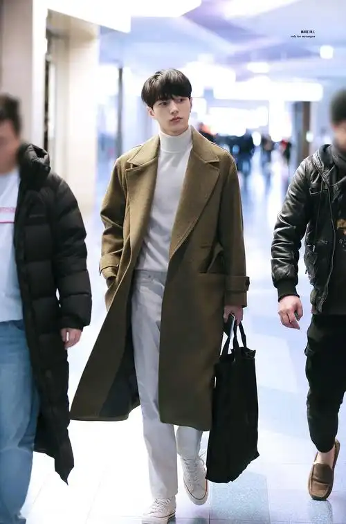 想看比例好的帅哥的全身照72多图预警