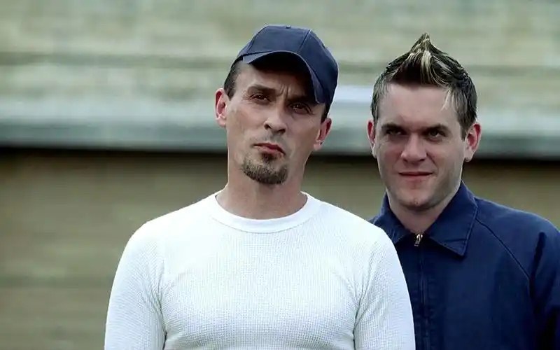 越狱第三集 t-bag希望麦克加入自己阵营