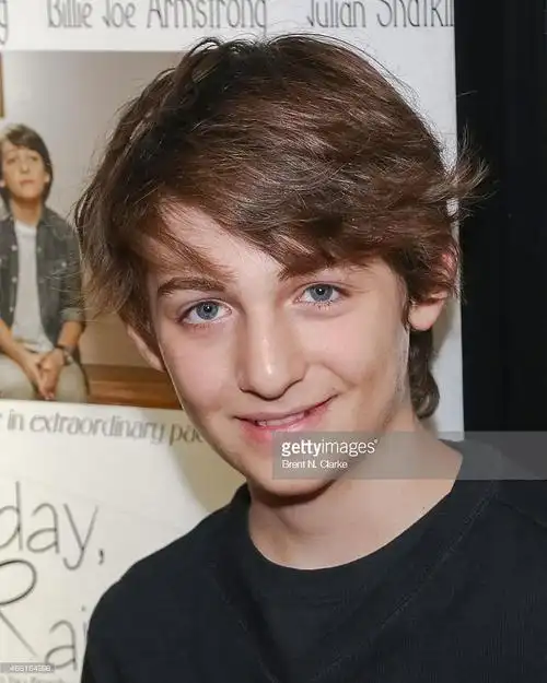 朱利安·夏特金 julian shatkin的图片