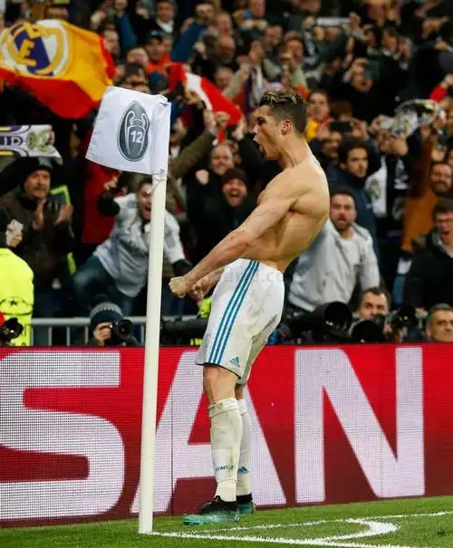 最终全场比赛结束,凭借c罗在最后最后最后时刻的绝杀,我们总比分4-3