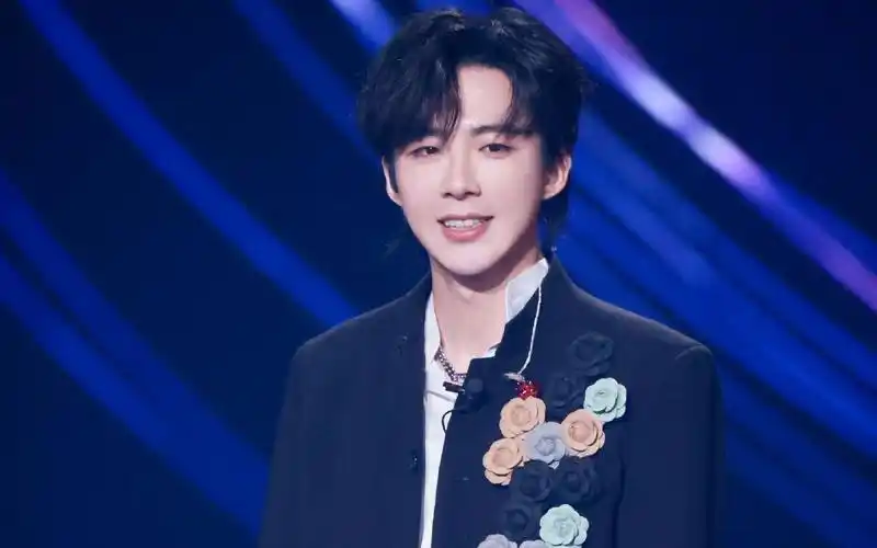 一口气带你看刘宇宁的30个舞台!