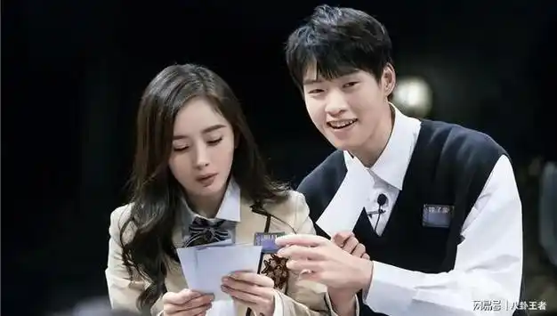 秦岚好惨杨幂魏大勋小号被扒昔日恋情引热议分手原因被曝光