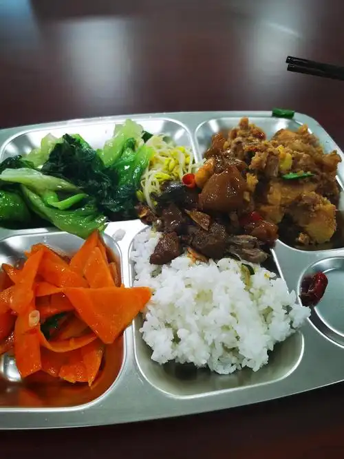 单位食堂好啊天天能吃饱