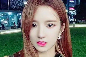 韩国天团gugudan一身可爱白裙舞蹈饭拍_百度视频搜索