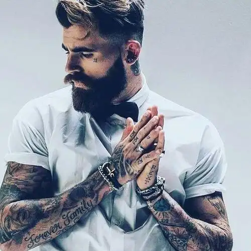 连胡歌竟然都有纹身哦!所以,男生的大花臂你怎么看?