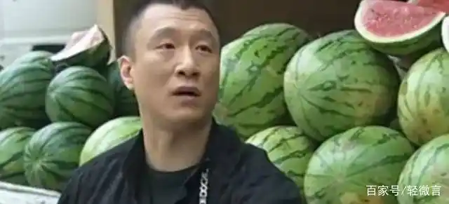 直到那时,小贩才知道刘华强是来找茬的.他的同伙会打他.