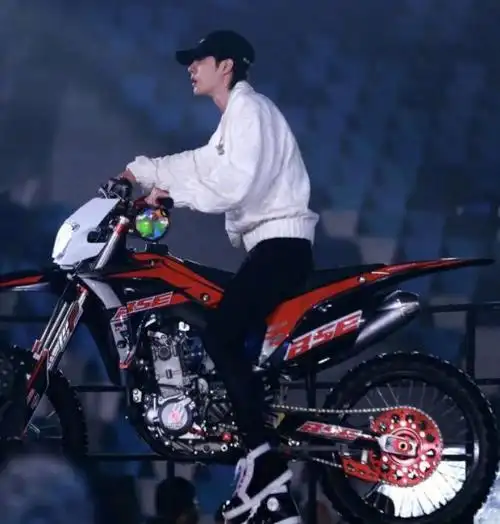 "内娱天花板"王一博,从出道到如今,高光时刻