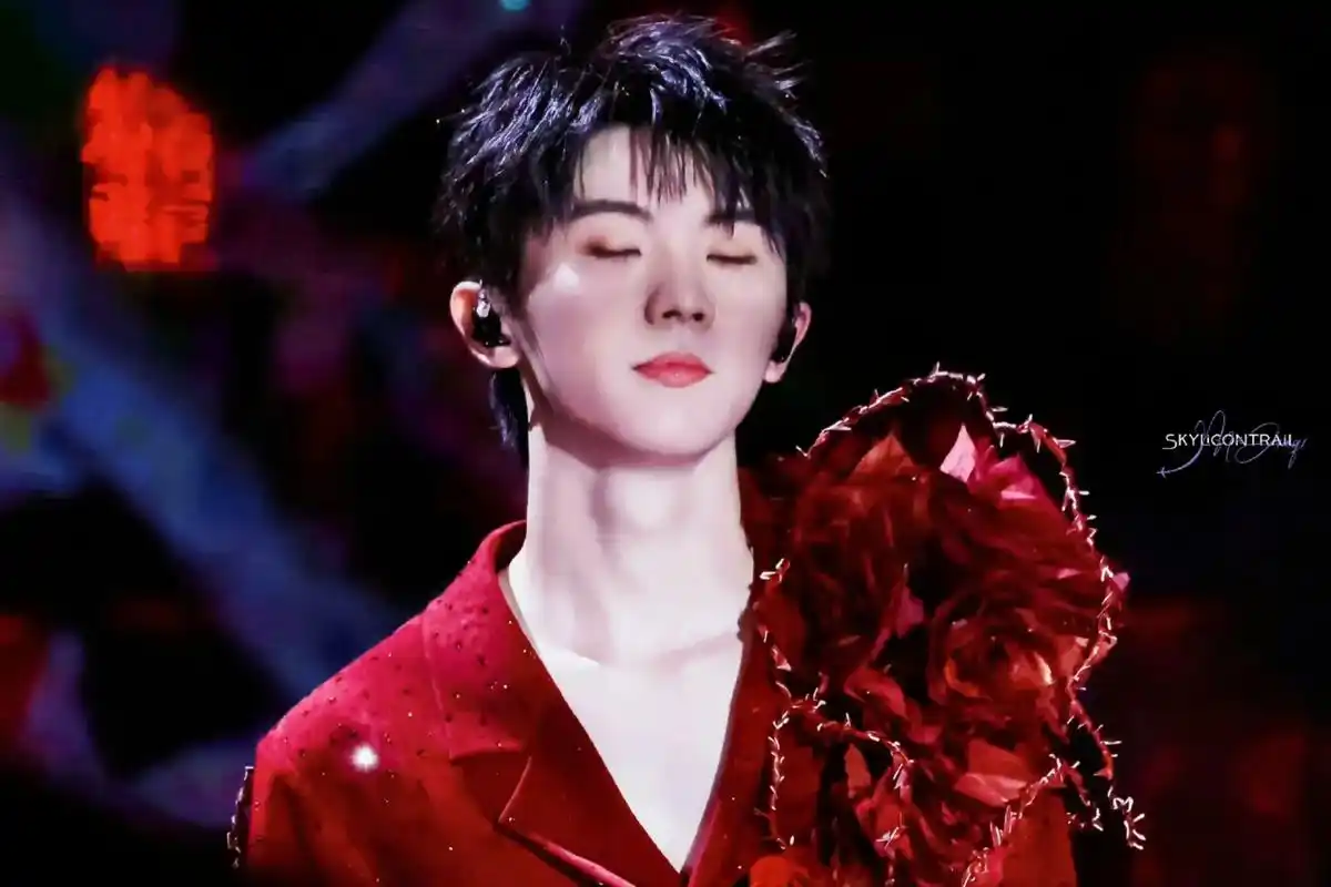 这三张图封神了呀!#马嘉祺唱盛夏光年 #时代少年团海口演唱会 - 抖音