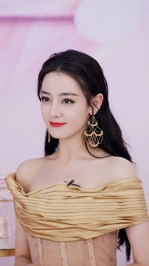 迪丽热巴超话#迪丽热巴#我的女神降临@dear-迪丽热巴